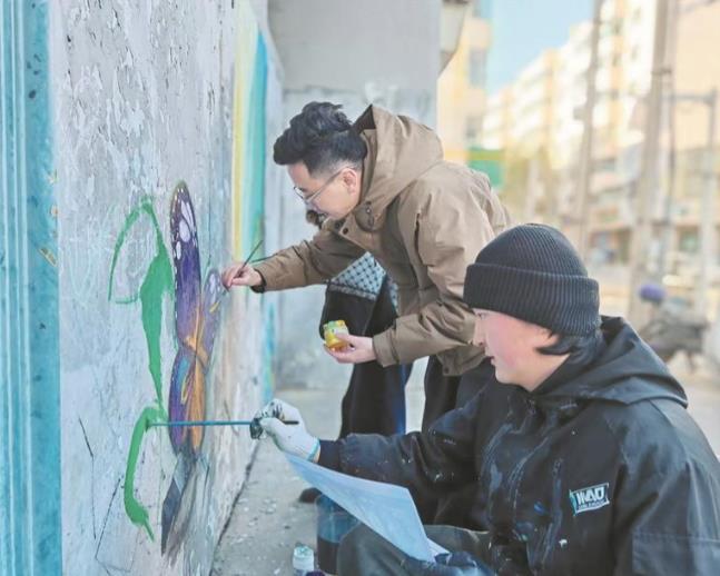 画笔有光 青春有路